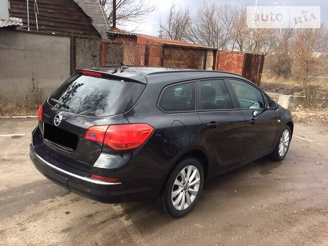 Універсал Opel Astra 2013 в Києві