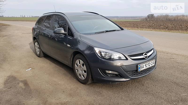 Универсал Opel Astra 2014 в Гайвороне