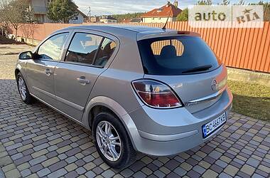 Хэтчбек Opel Astra 2008 в Львове