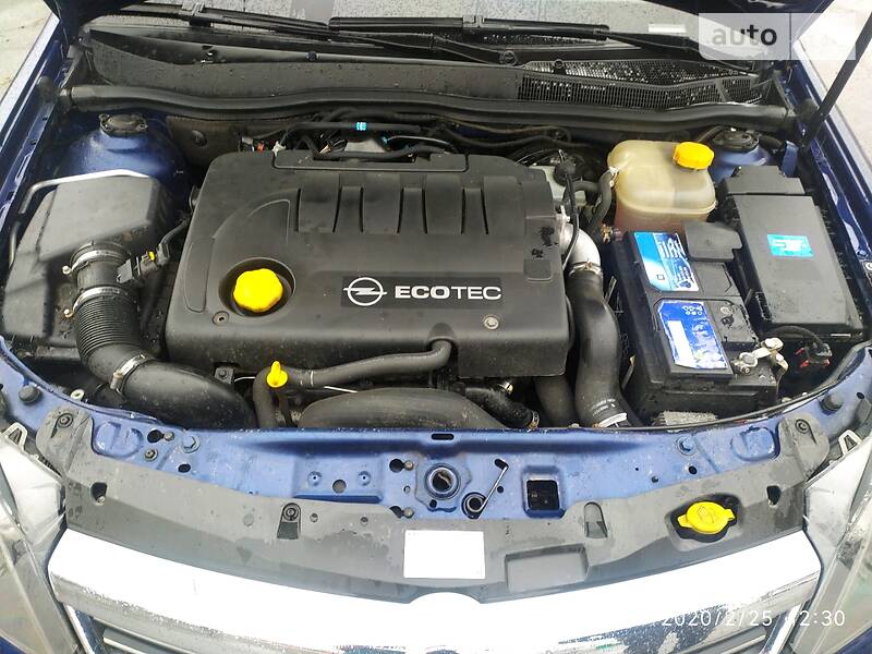 Універсал Opel Astra 2009 в Острозі
