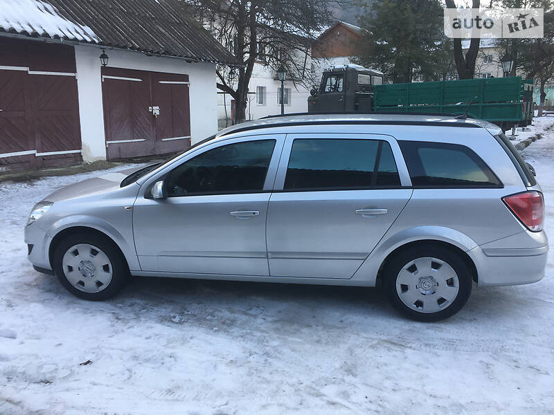 Універсал Opel Astra 2008 в Сколе