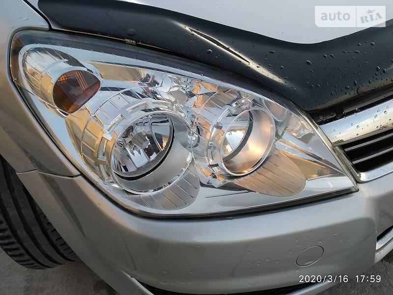 Універсал Opel Astra 2009 в 