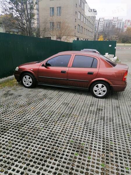 Седан Opel Astra 2001 в Львове