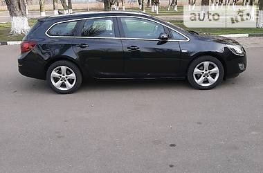 Универсал Opel Astra 2012 в 