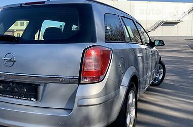 Універсал Opel Astra 2008 в 