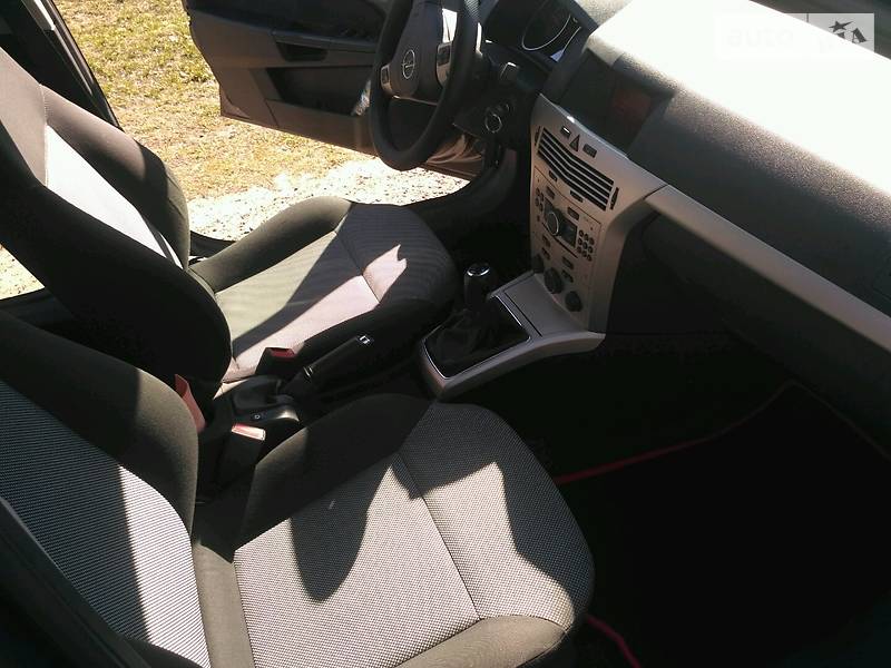 Універсал Opel Astra 2009 в Києві