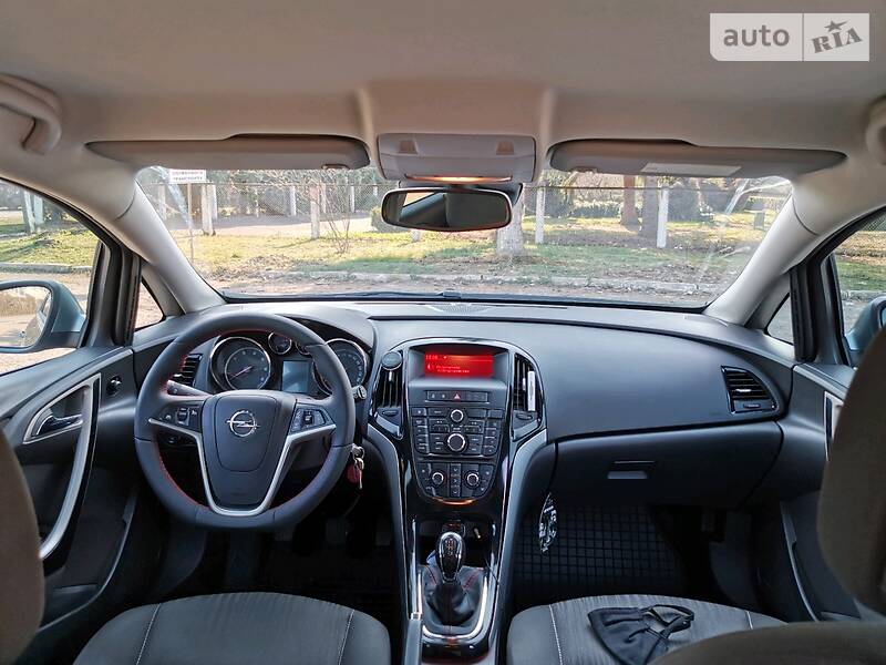 Хетчбек Opel Astra 2011 в Івано-Франківську фото 15 Хетчбек Opel Astra 2011 в Івано-Франківську