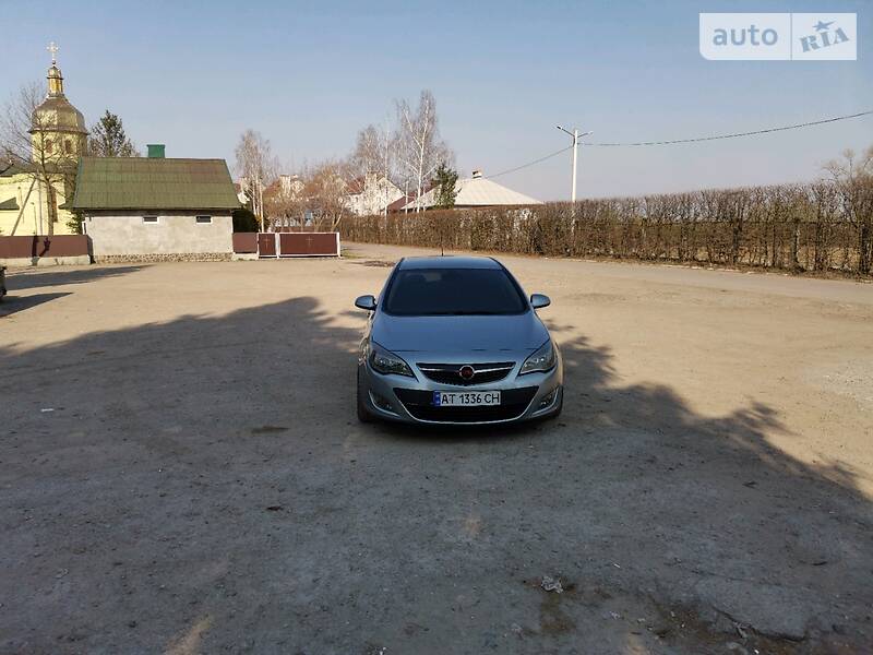 Хетчбек Opel Astra 2011 в Івано-Франківську фото 2 Хетчбек Opel Astra 2011 в Івано-Франківську