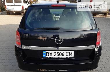 Універсал Opel Astra 2010 в 