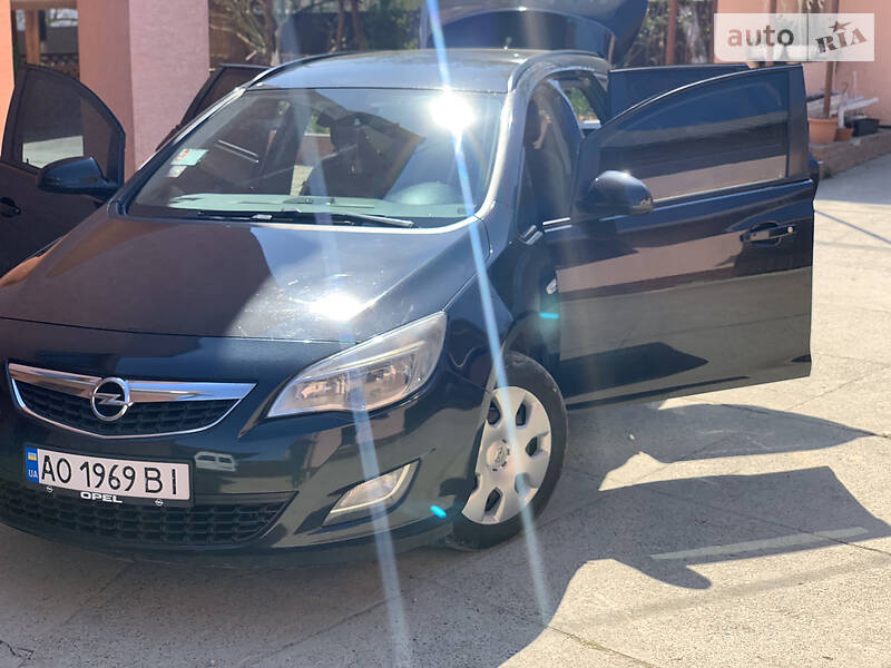 Універсал Opel Astra 2012 в Хусті фото 29 Універсал Opel Astra 2012 в Хусті