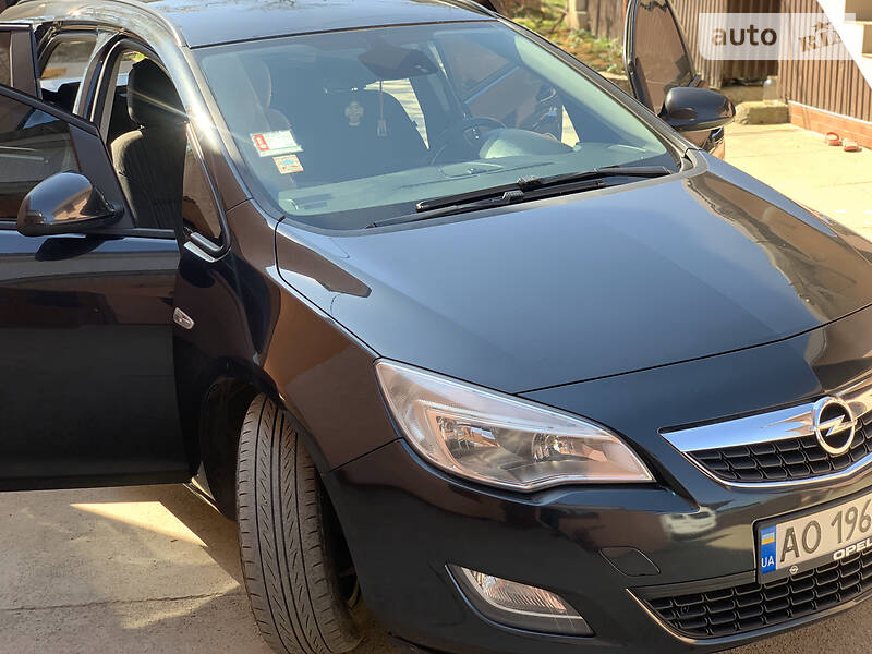Універсал Opel Astra 2012 в Хусті фото 15 Універсал Opel Astra 2012 в Хусті