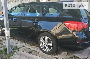 Універсал Opel Astra 2012 в 