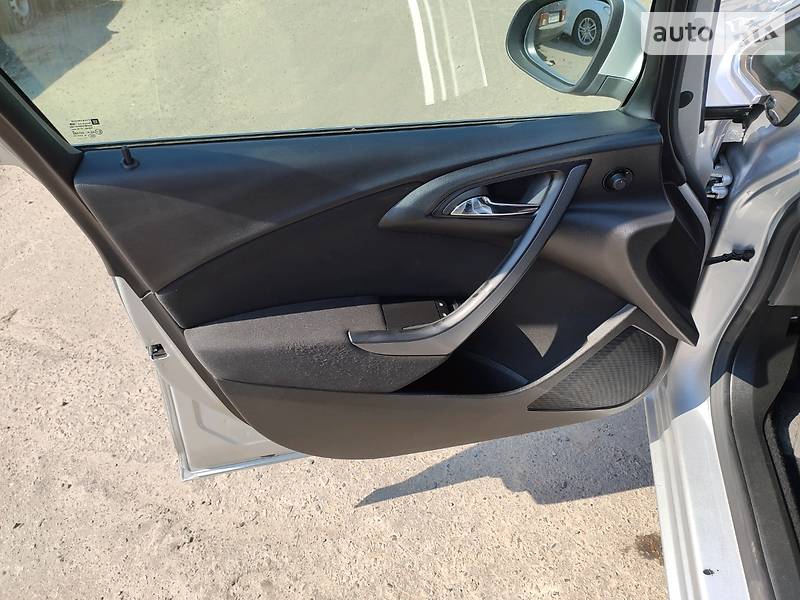 Хетчбек Opel Astra 2014 в Львові