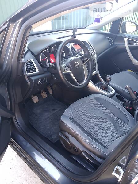 Универсал Opel Astra 2011 в Коломые