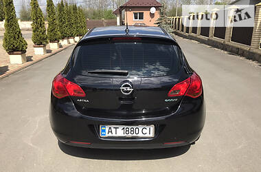 Хэтчбек Opel Astra 2010 в Рожнятове