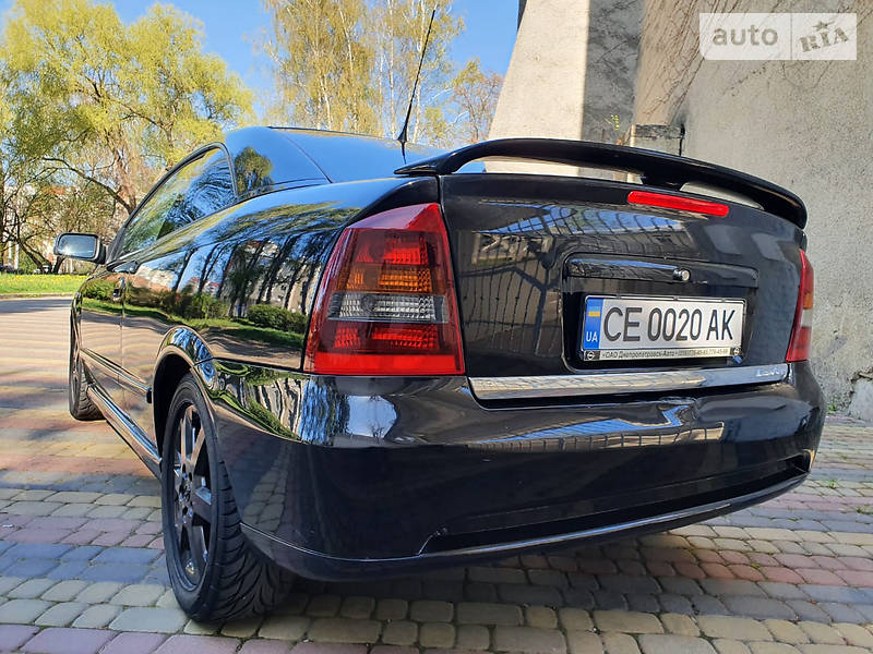 Купе Opel Astra 2004 в Чернівцях