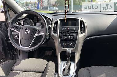 Універсал Opel Astra 2012 в Києві