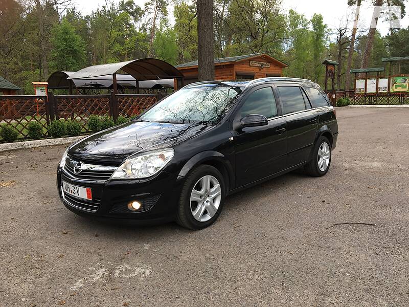 Універсал Opel Astra 2008 в Луцьку