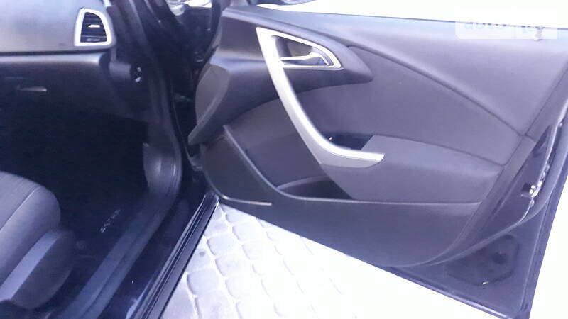 Універсал Opel Astra 2011 в Вінниці