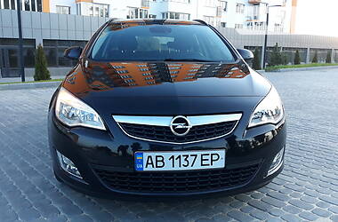 Універсал Opel Astra 2011 в 