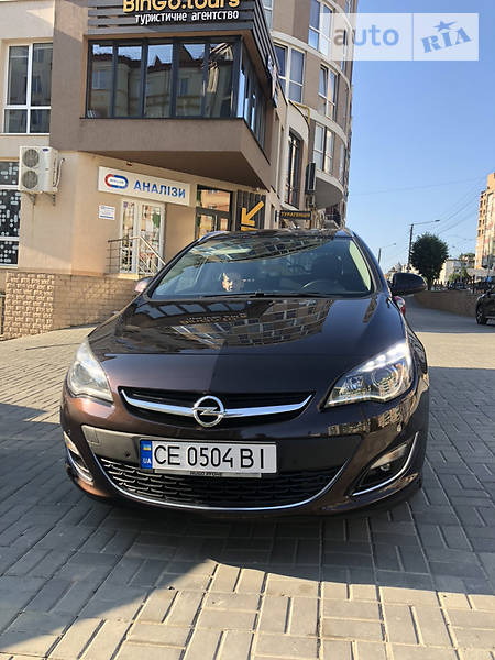 Универсал Opel Astra 2012 в Черновцах