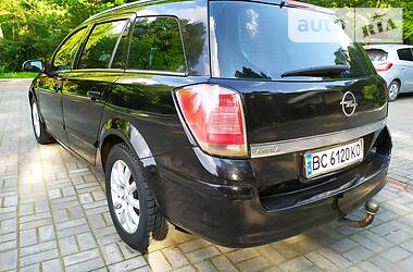 Універсал Opel Astra 2005 в 