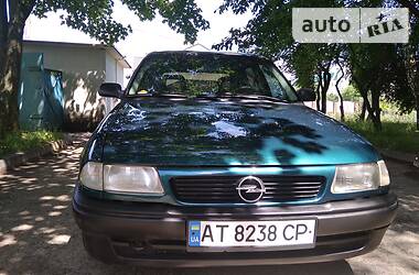 Хэтчбек Opel Astra 1995 в Богородчанах