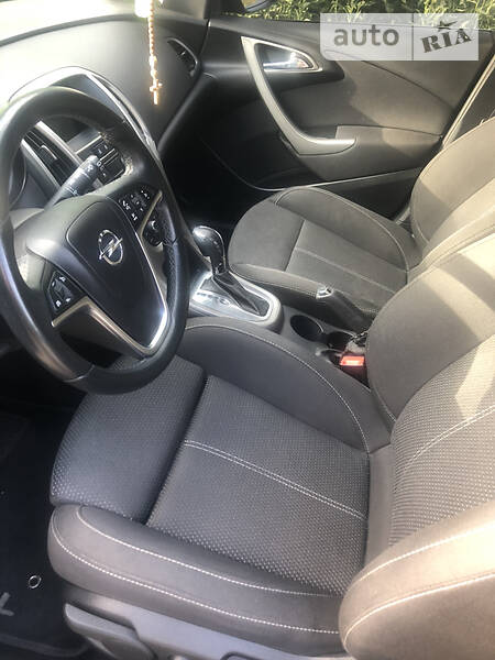 Універсал Opel Astra 2012 в Києві