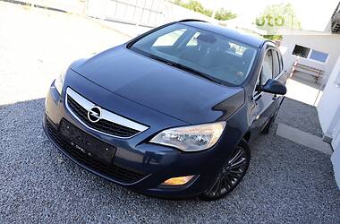 Универсал Opel Astra 2012 в Дрогобыче