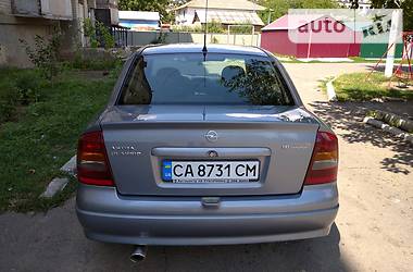 Седан Opel Astra 2008 в Врадиевке