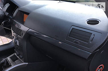 Універсал Opel Astra 2005 в 