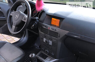 Універсал Opel Astra 2005 в 