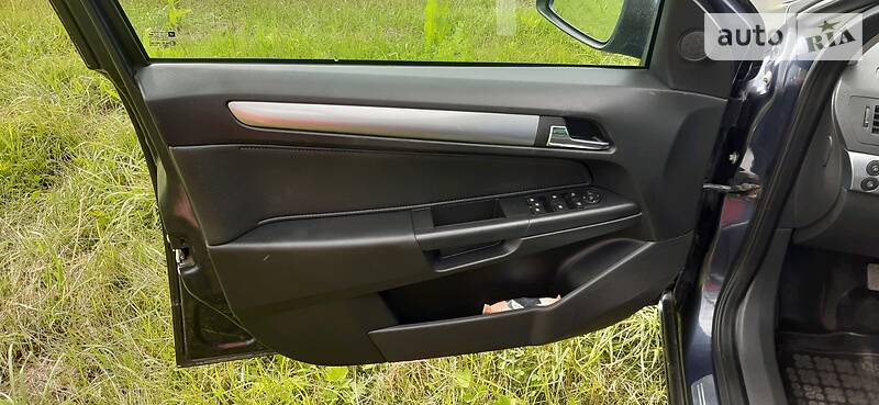 Універсал Opel Astra 2010 в Тлумачі фото 19 Універсал Opel Astra 2010 в Тлумачі