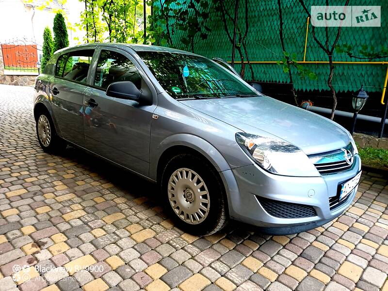 Хетчбек Opel Astra 2009 в Тячеві фото 2 Хетчбек Opel Astra 2009 в Тячеві