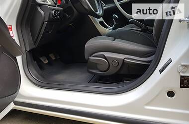 Універсал Opel Astra 2011 в 