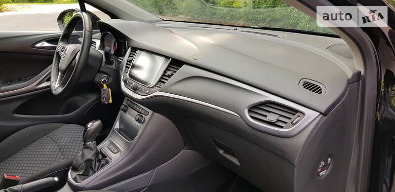 Універсал Opel Astra 2017 в Луцьку