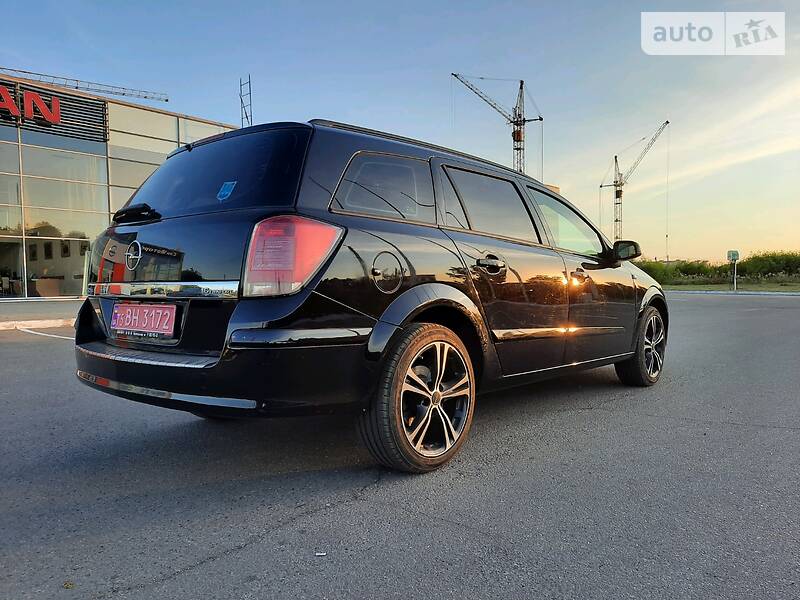 Універсал Opel Astra 2006 в Полтаві