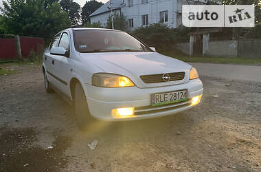 Хэтчбек Opel Astra 2004 в Тячеве