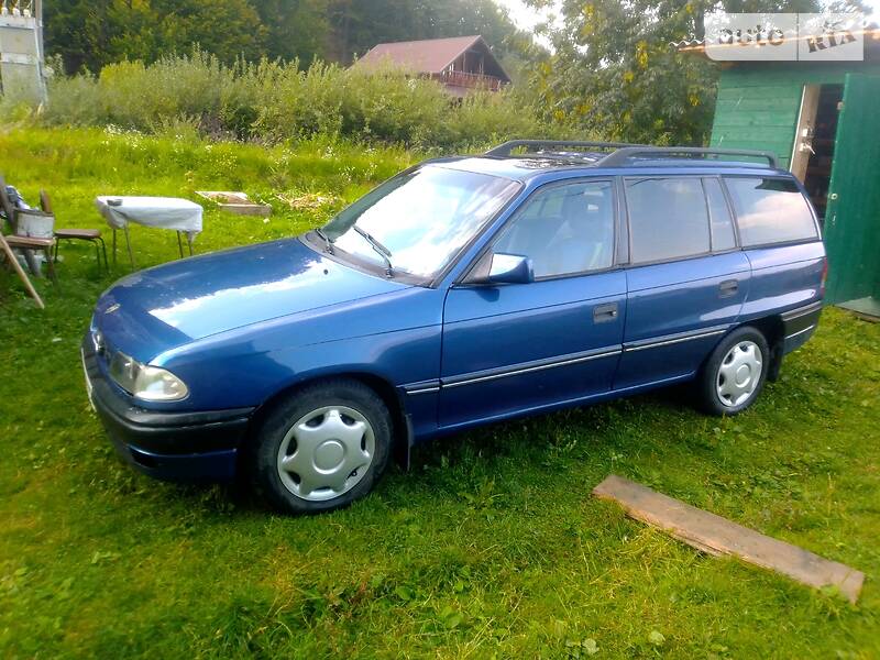 Универсал Opel Astra 1992 в Косове