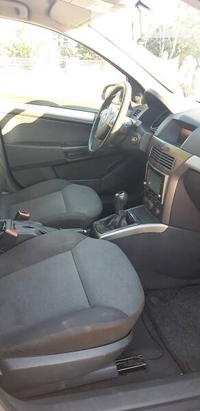 Універсал Opel Astra 2007 в Дніпрі