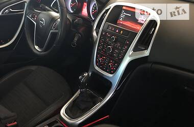Універсал Opel Astra 2014 в 