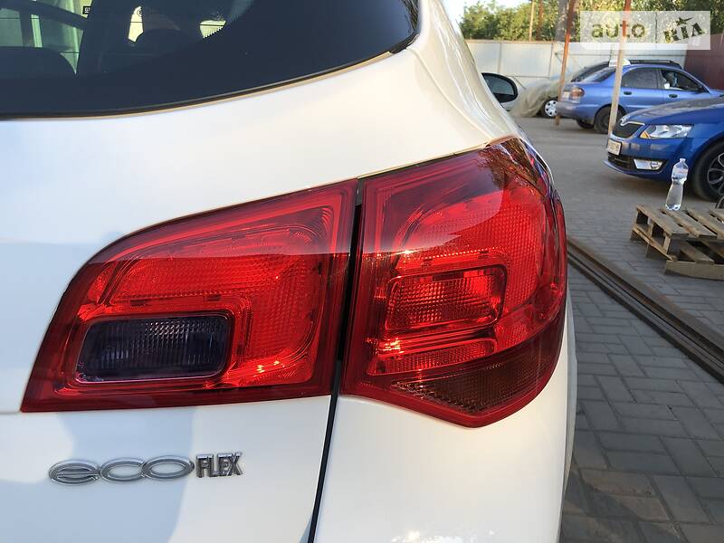 Універсал Opel Astra 2014 в Костянтинівці