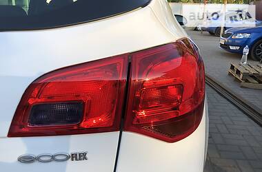 Універсал Opel Astra 2014 в 