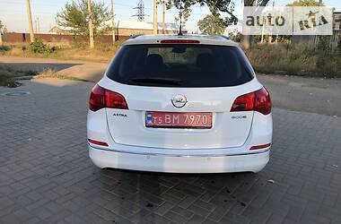 Універсал Opel Astra 2014 в 