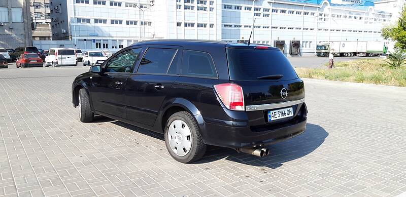 Універсал Opel Astra 2007 в Дніпрі