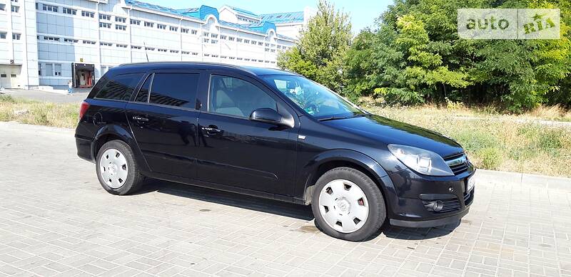 Універсал Opel Astra 2007 в Дніпрі