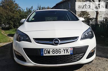 Универсал Opel Astra 2015 в Нововолынске