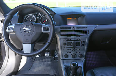 Хэтчбек Opel Astra 2006 в Геническе
