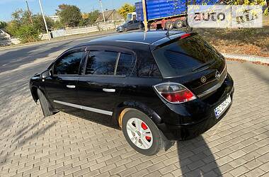 Хэтчбек Opel Astra 2007 в Днепре