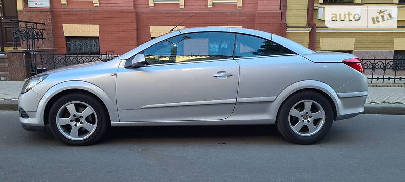 Кабриолет Opel Astra 2008 в Киеве